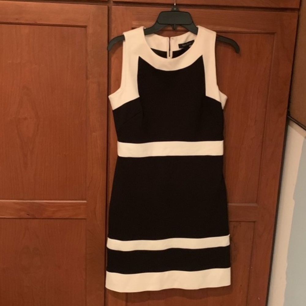 WHBM Dress , Size 6 - like new!